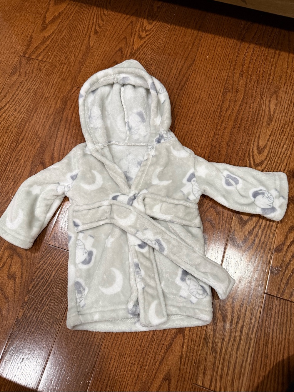 Plush Hooded Kids Bathrobe - Light Gray Moon & Bear Print